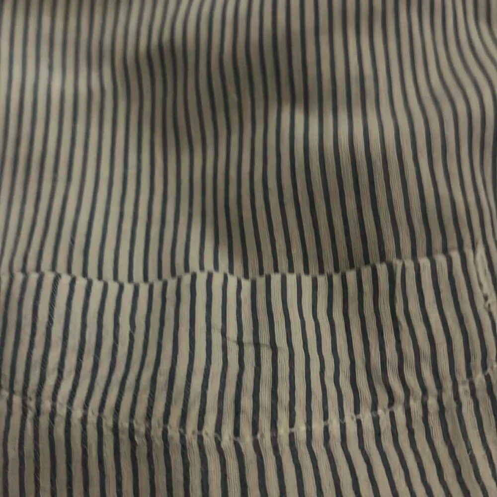 Button down - Picture 4 of 4